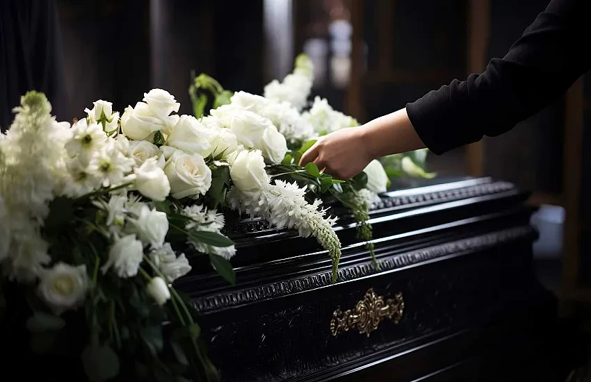 Personalizacja Ceremonii Pogrzebowej – Od Wyposażenia Zakładu po Dekoracje w Kaplicy